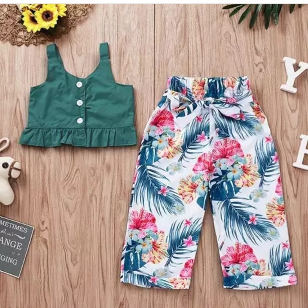 Baby girl solid vest top + flower pants set